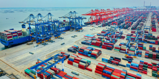 2023年北部湾港集装箱吞吐量802.2万标箱，连续7年两位数增长